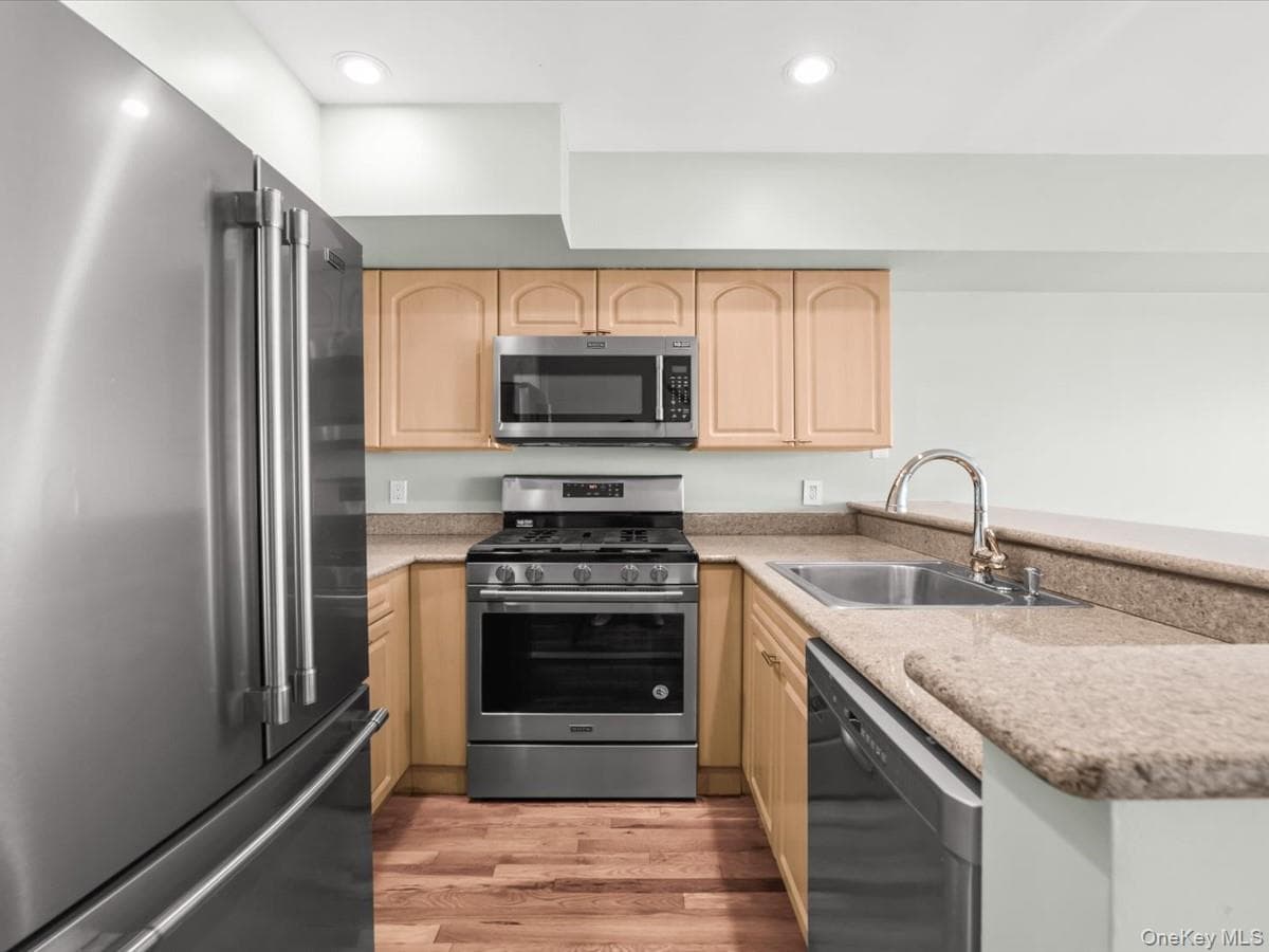 1 Patricia Lane Unit: 305 thumbnail 11