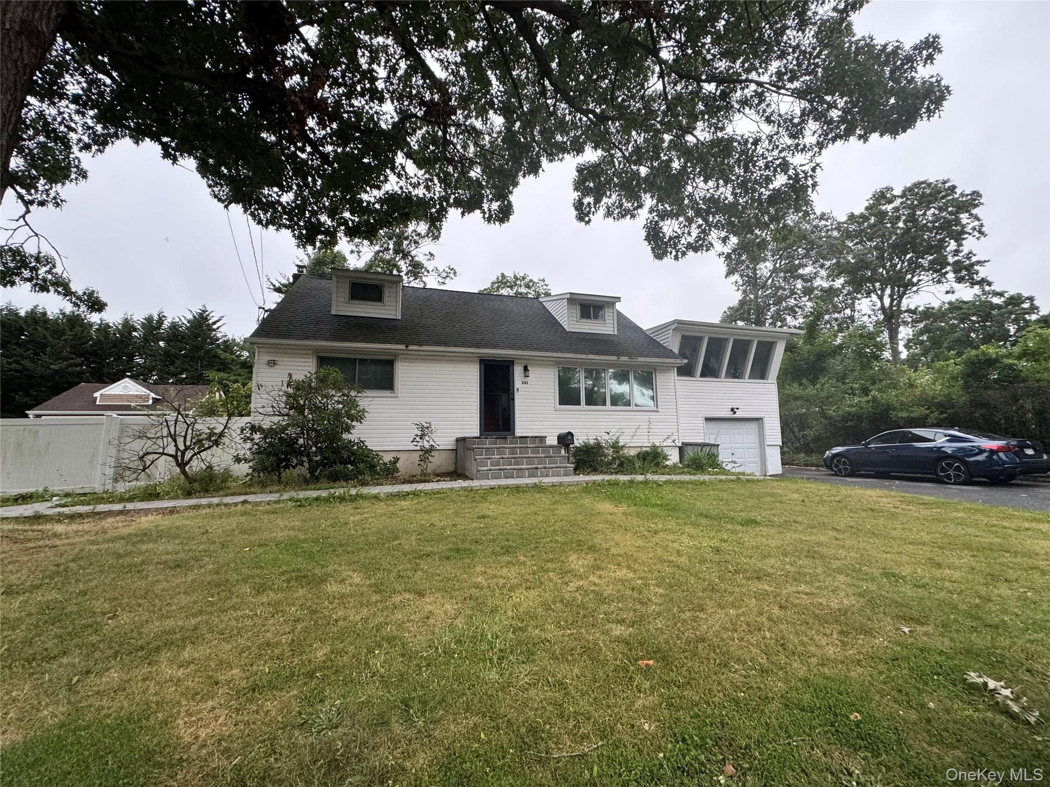 233 S 15th Street photo 1