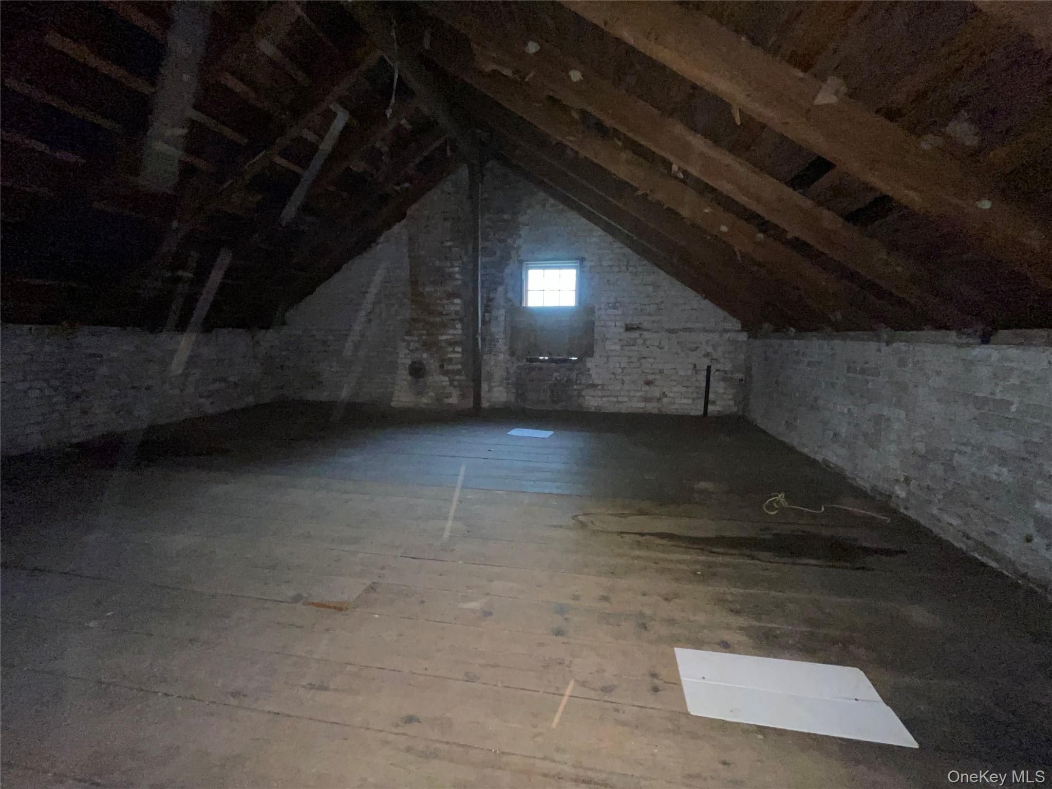 169 Holmes Road thumbnail 4