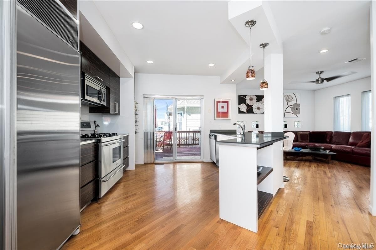 17 New York Avenue Unit: House thumbnail 12