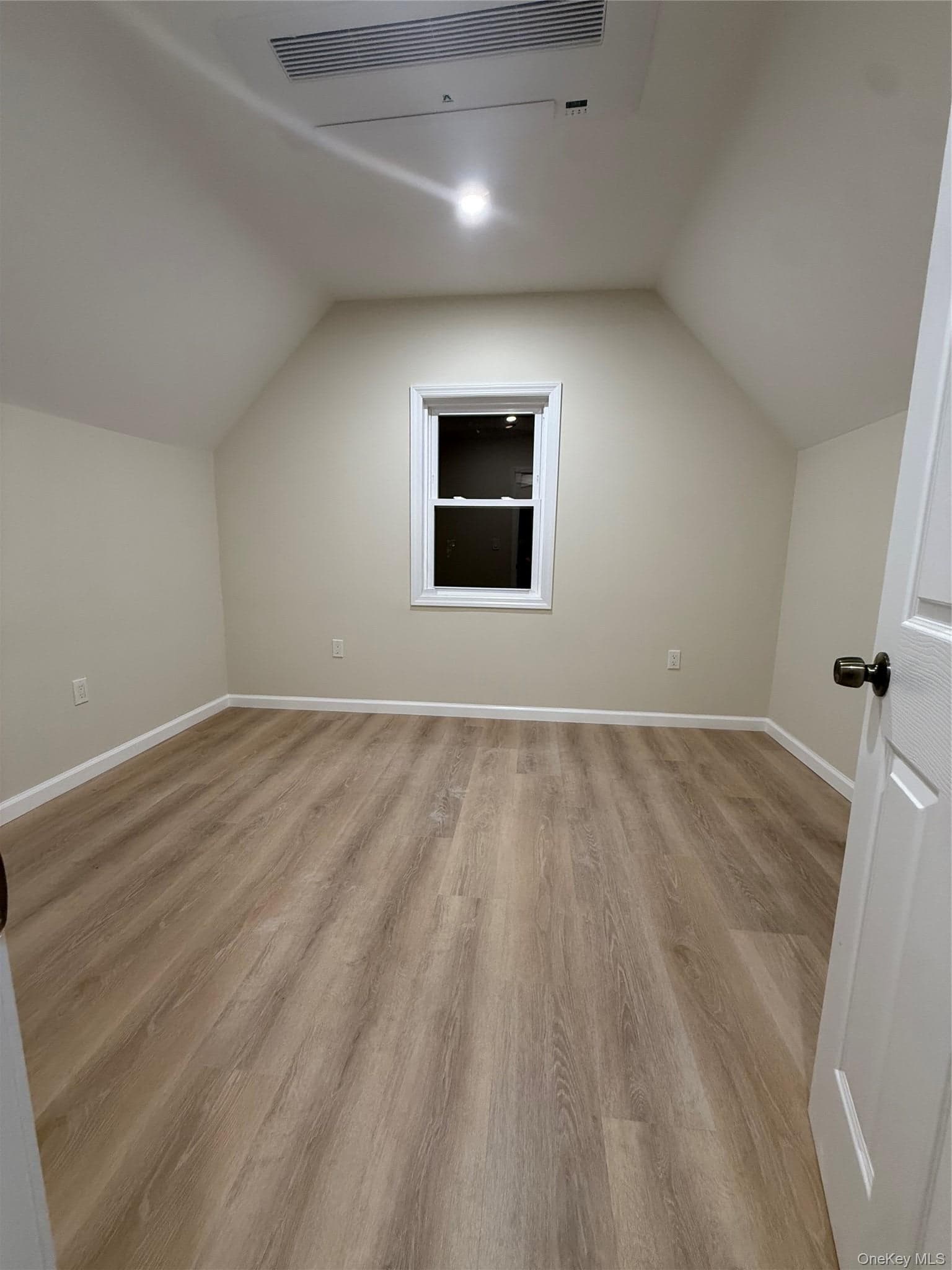 750 Wesley Street thumbnail 17