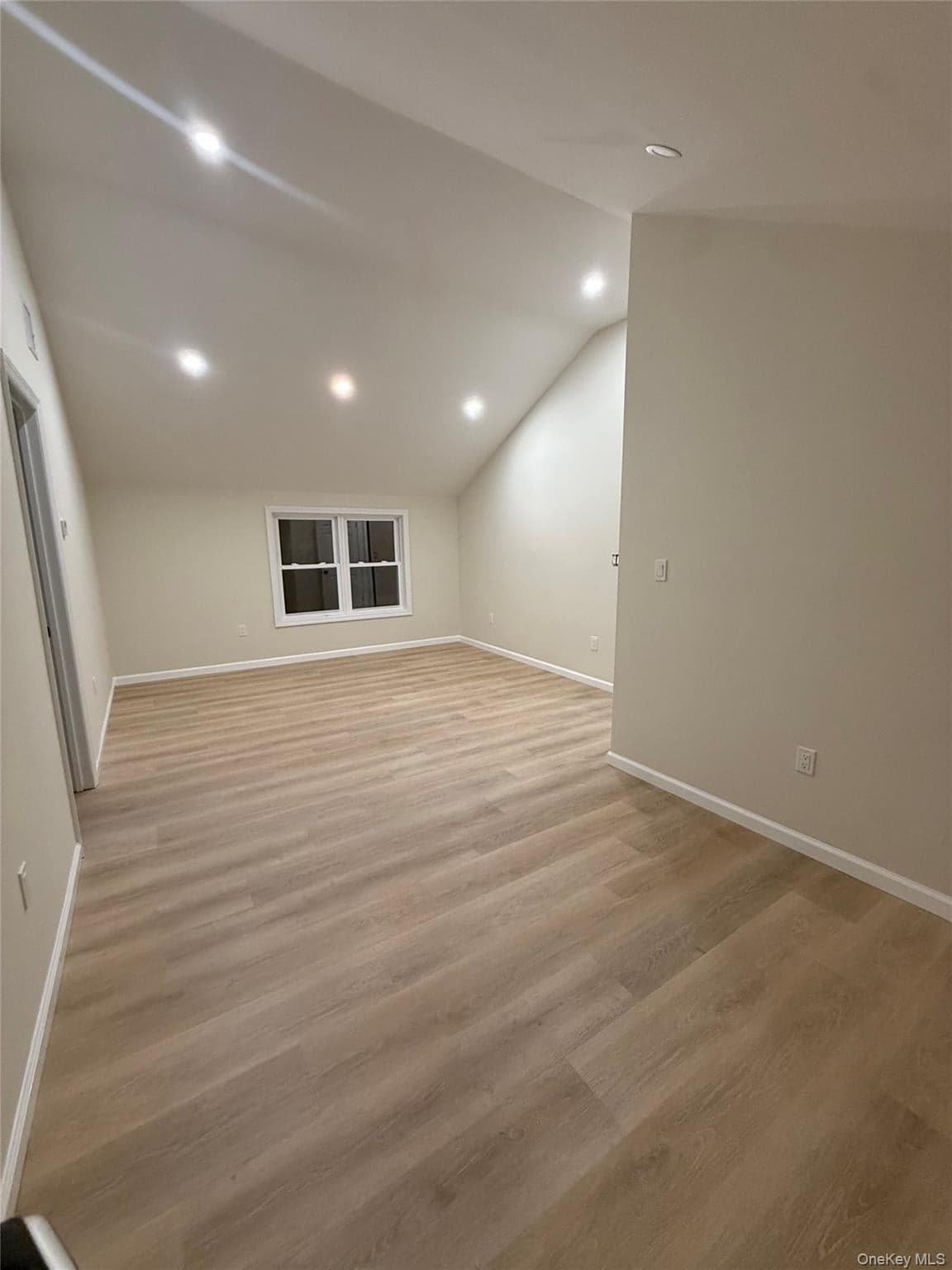 750 Wesley Street thumbnail 25