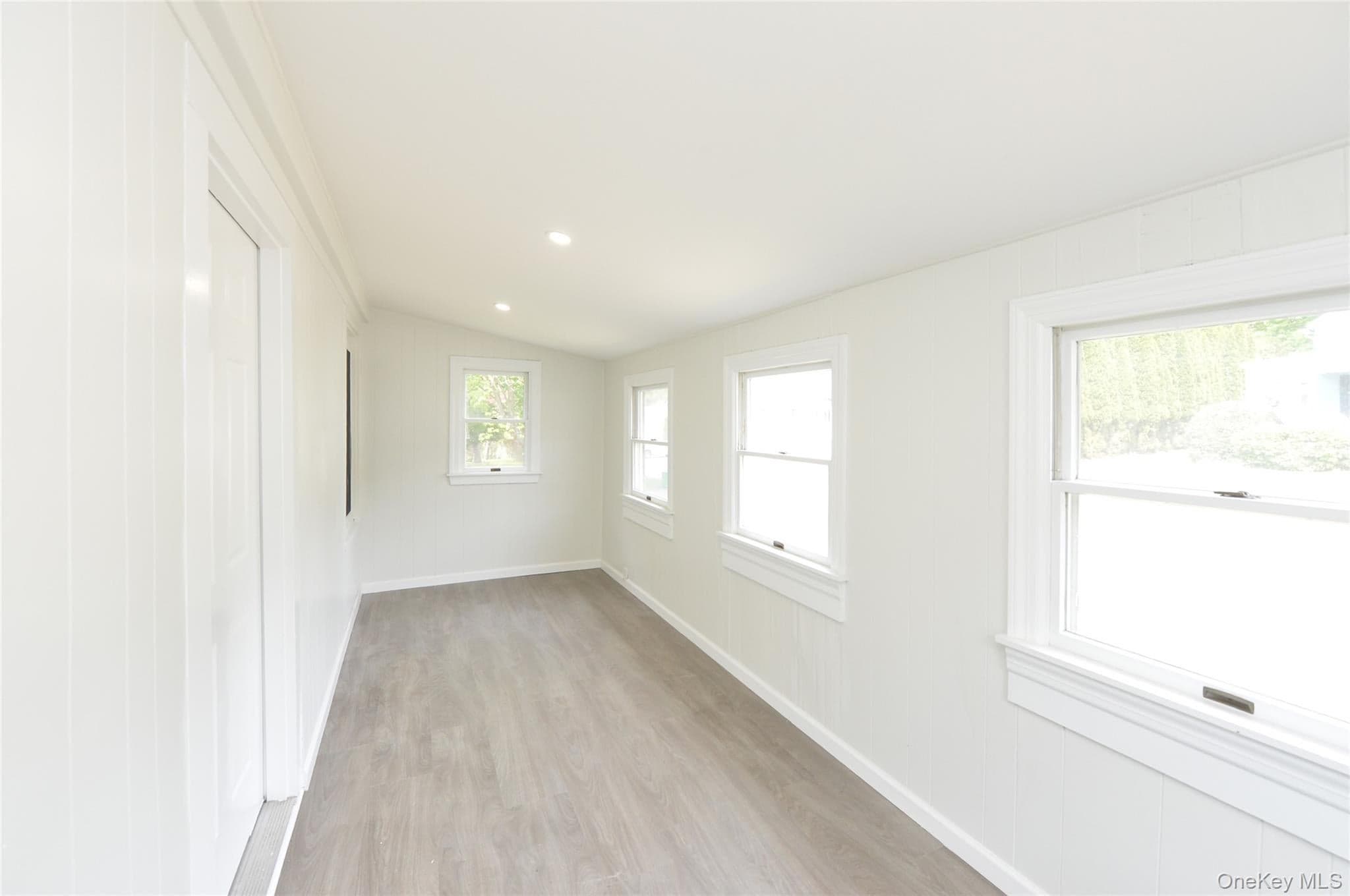 7 Pioneer Avenue thumbnail 7