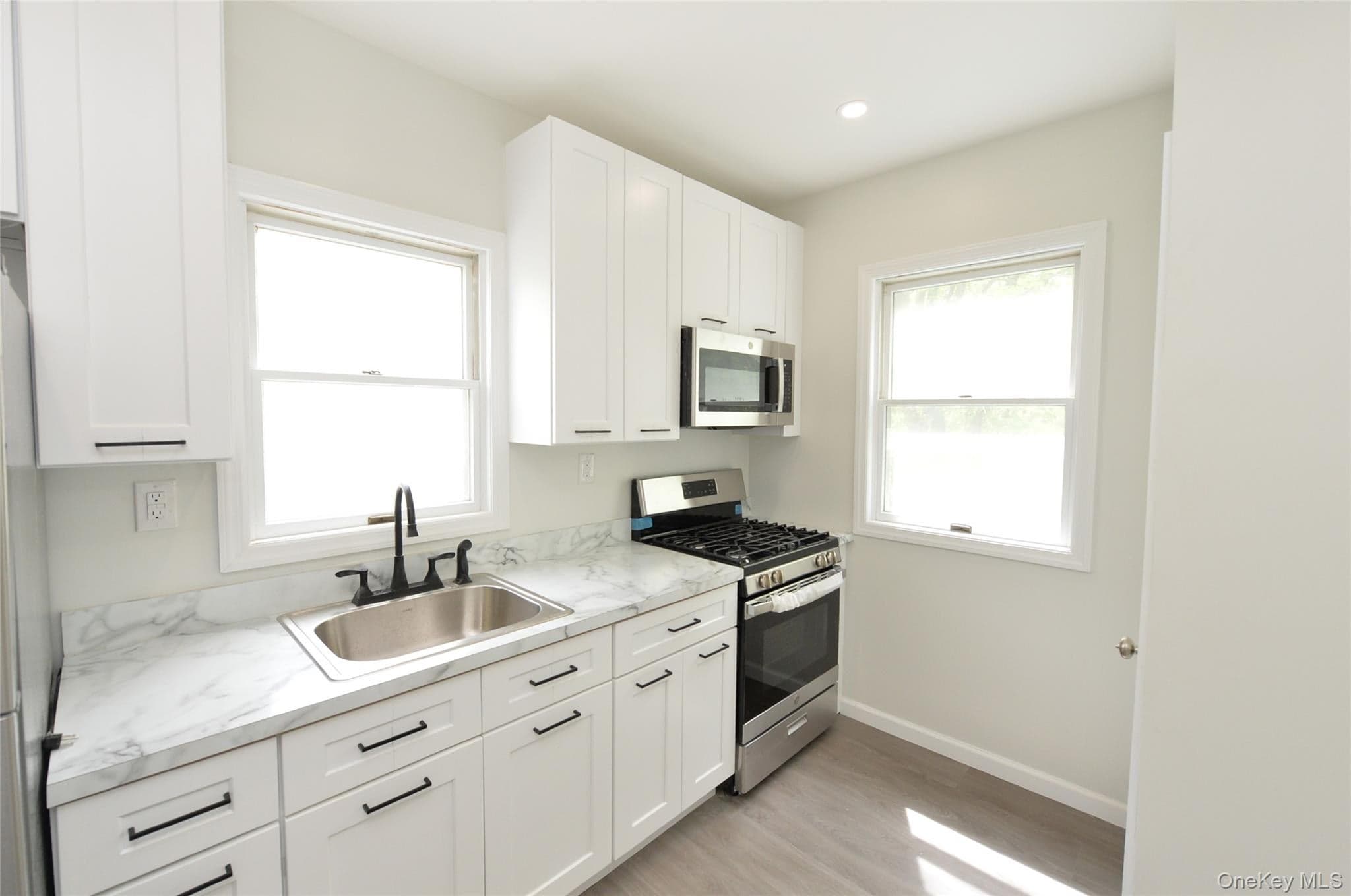 7 Pioneer Avenue thumbnail 12