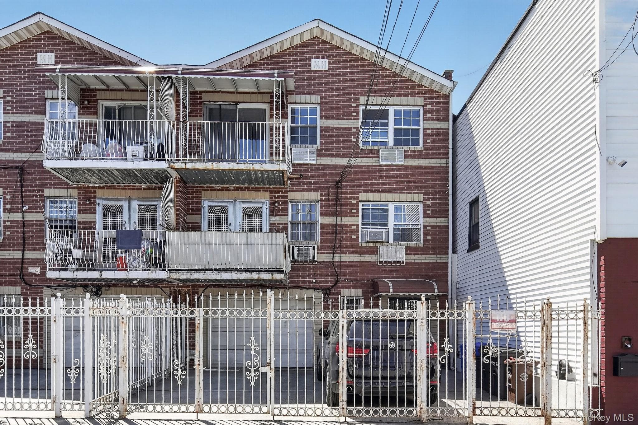 10306 35th Avenue photo 1