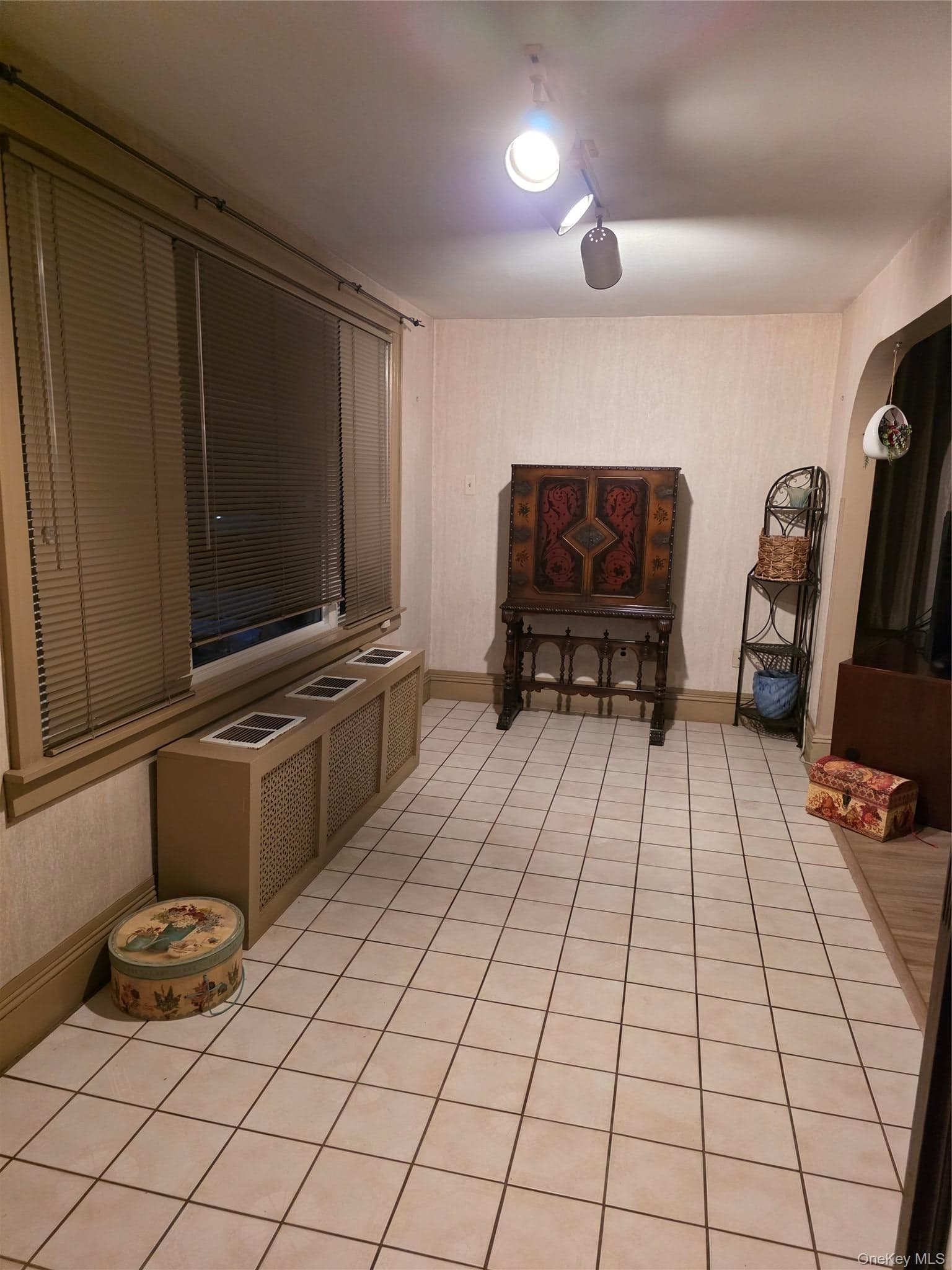 241-32 86th Avenue thumbnail 2
