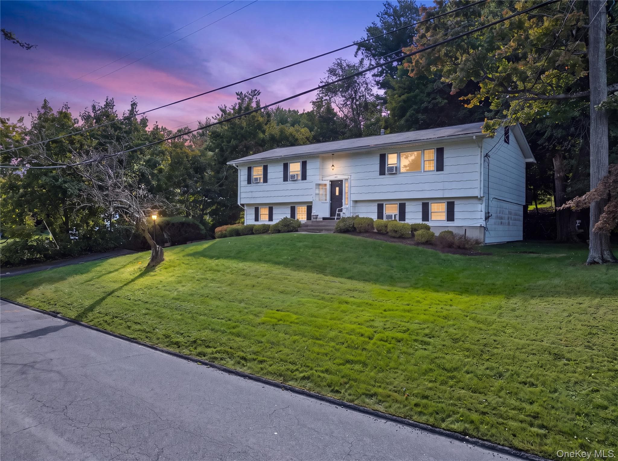 4 Great Oaks Drive, New City