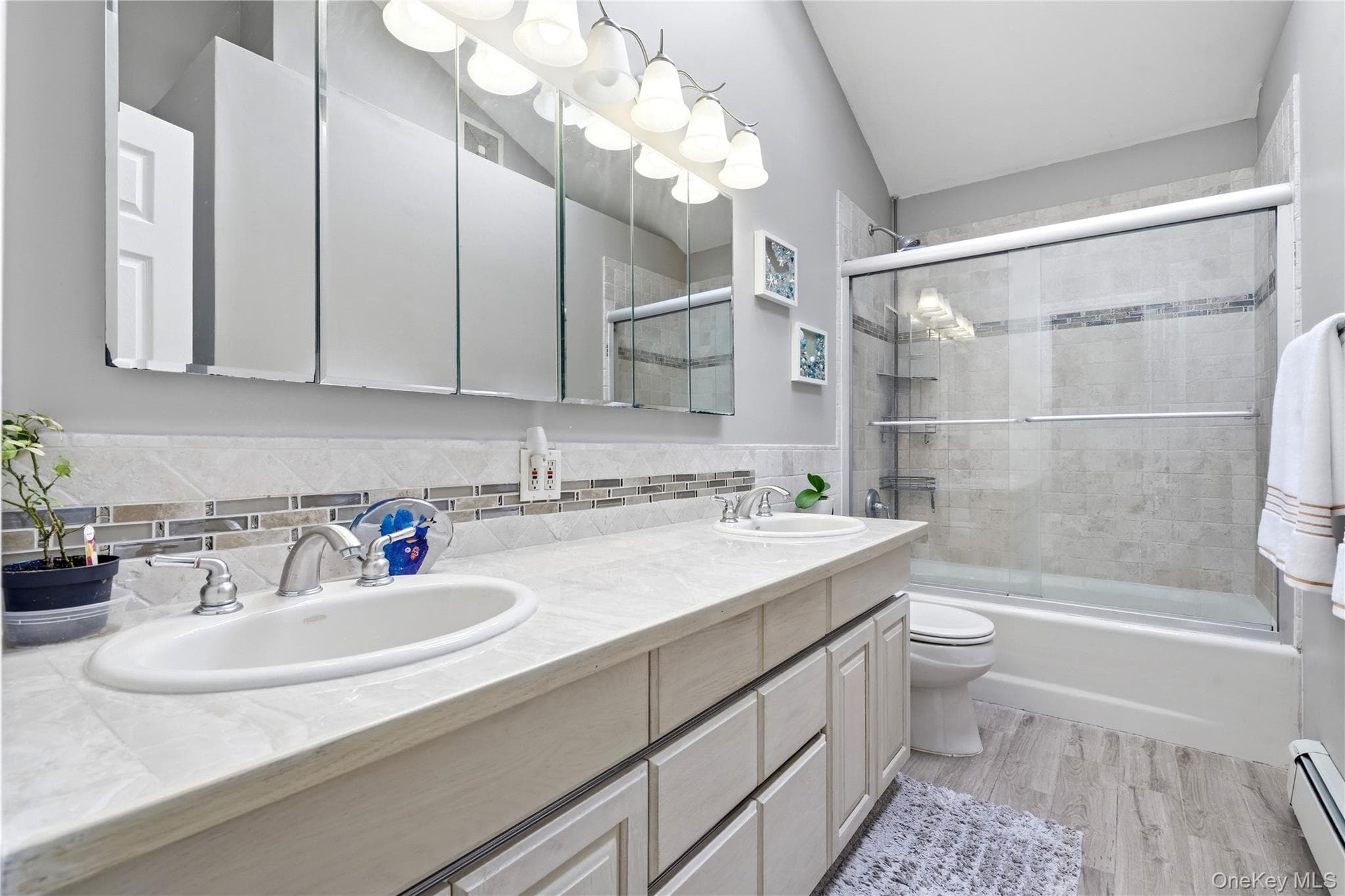 245 Seaford Avenue thumbnail 21