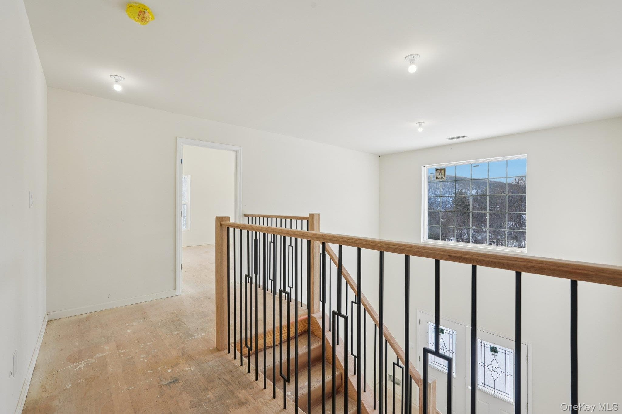 14 Vargas (aka 70 Jessup Ln) Circle thumbnail 32