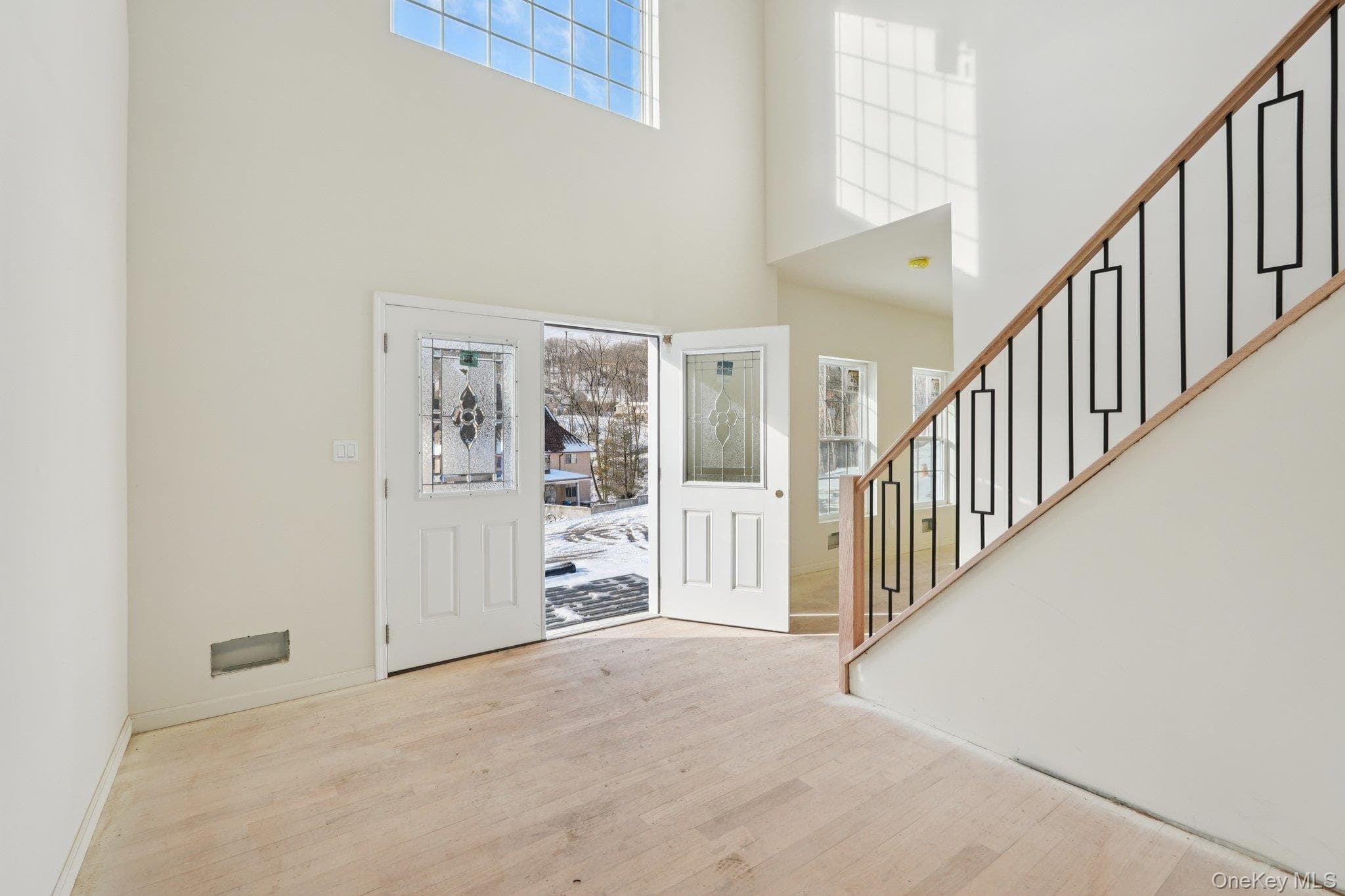 14 Vargas (aka 70 Jessup Ln) Circle thumbnail 3