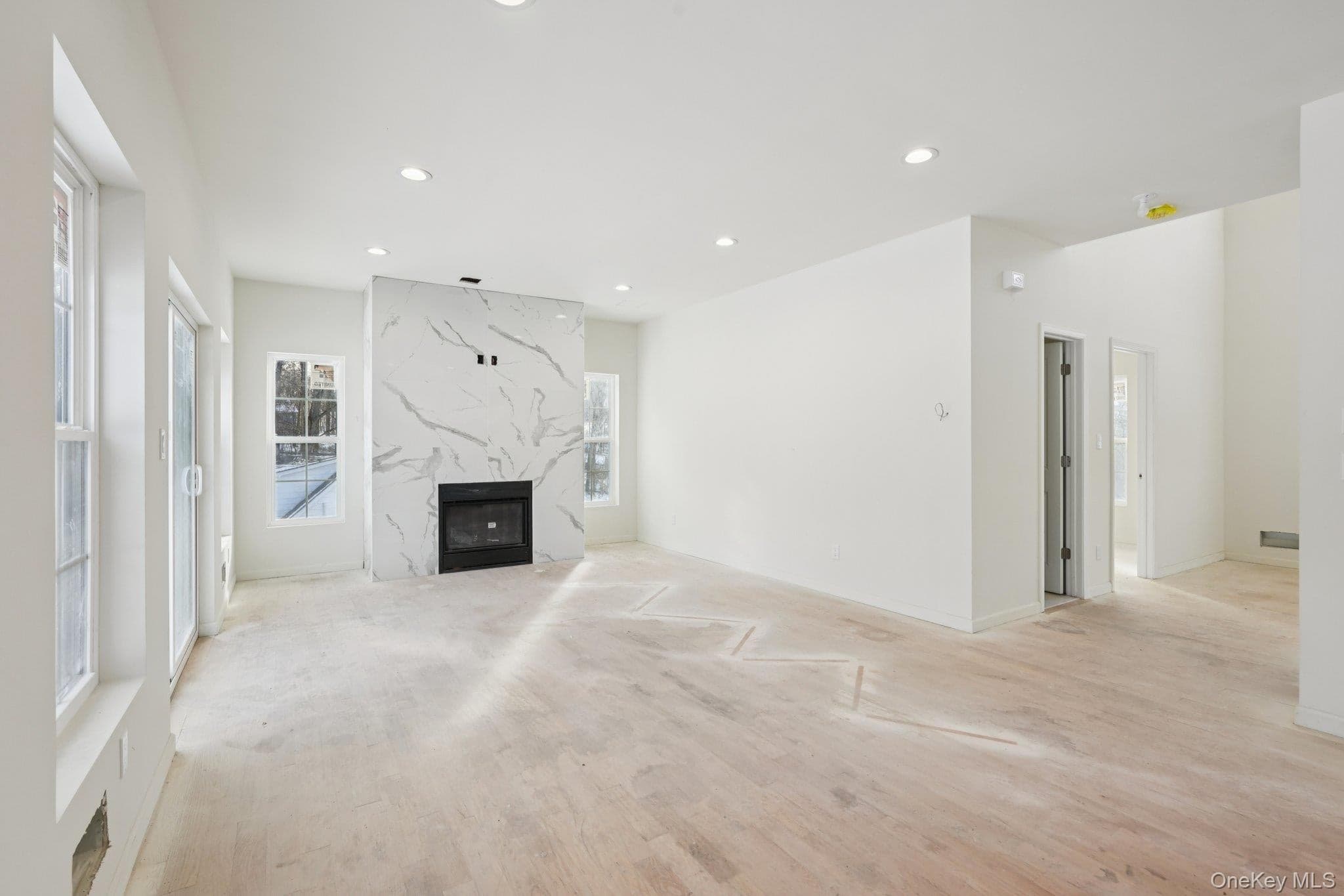 14 Vargas (aka 70 Jessup Ln) Circle thumbnail 5