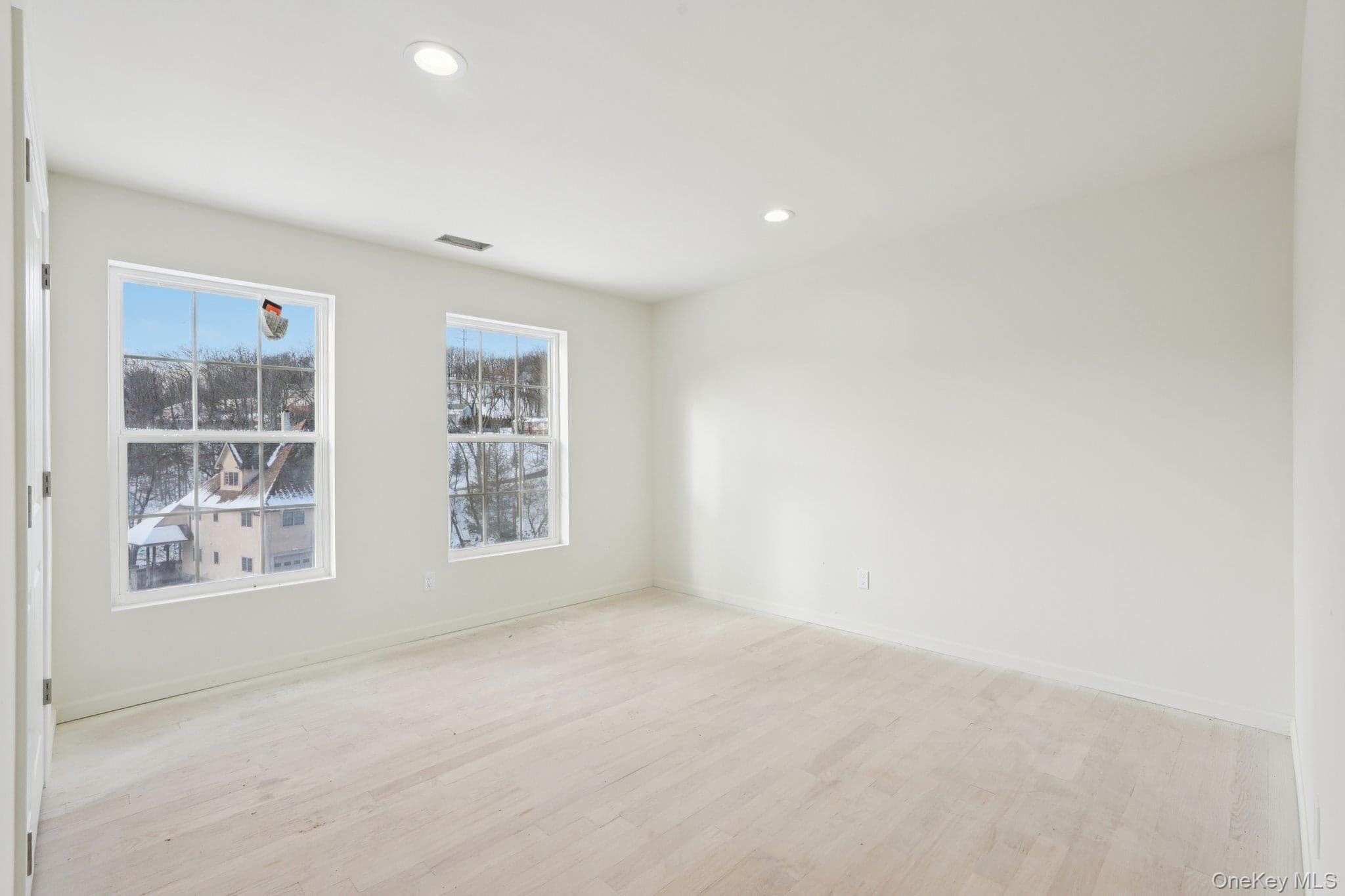 14 Vargas (aka 70 Jessup Ln) Circle thumbnail 22