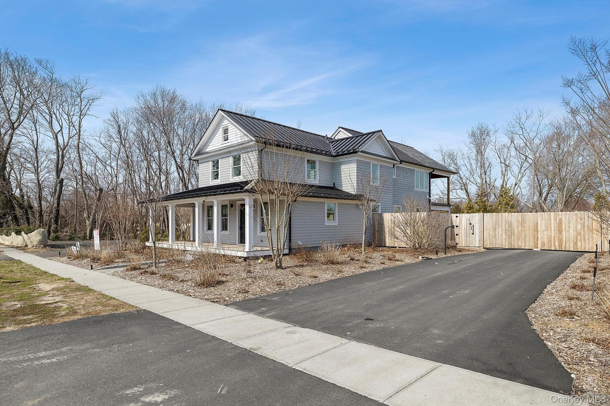 178 Main Road photo 1