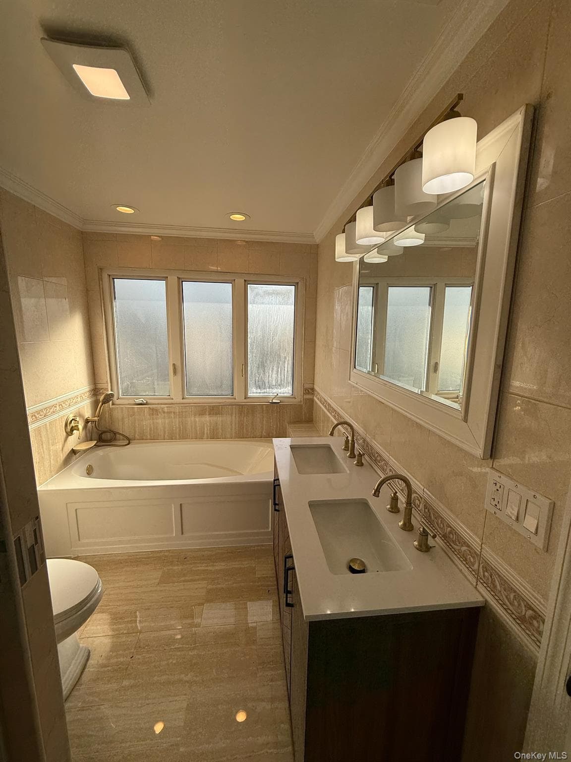 186 E Pennywood Avenue thumbnail 20