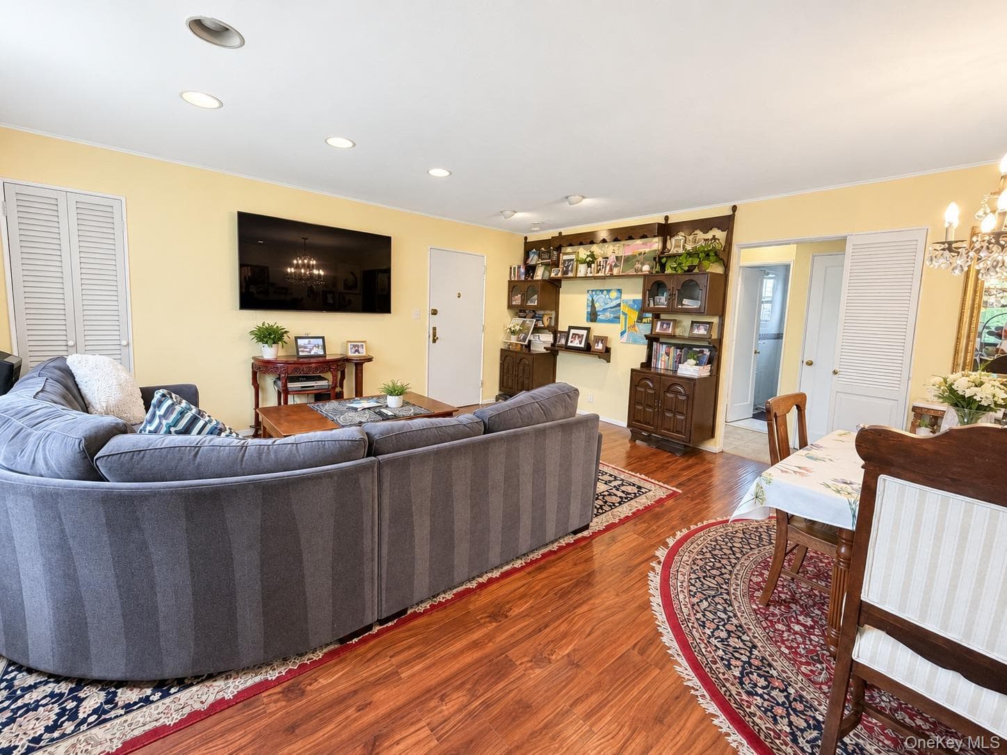 57-48 246th Crescent Unit: C8 thumbnail 4