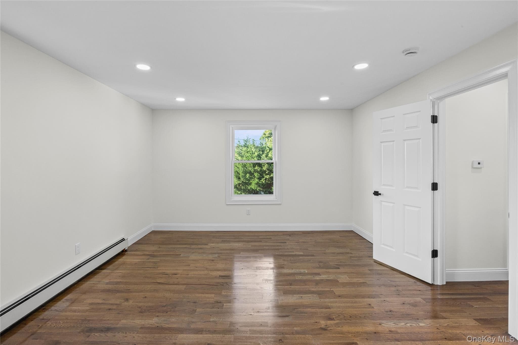843 Jerusalem Avenue thumbnail 31