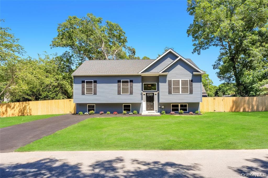 29 Dana Avenue photo 1