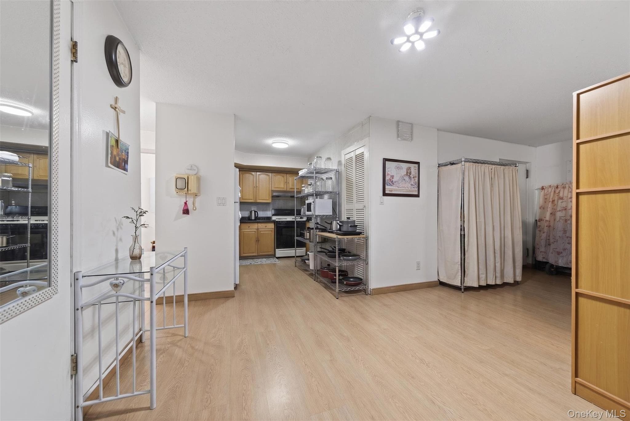 140-44 34th Avenue Unit: 2C thumbnail 3