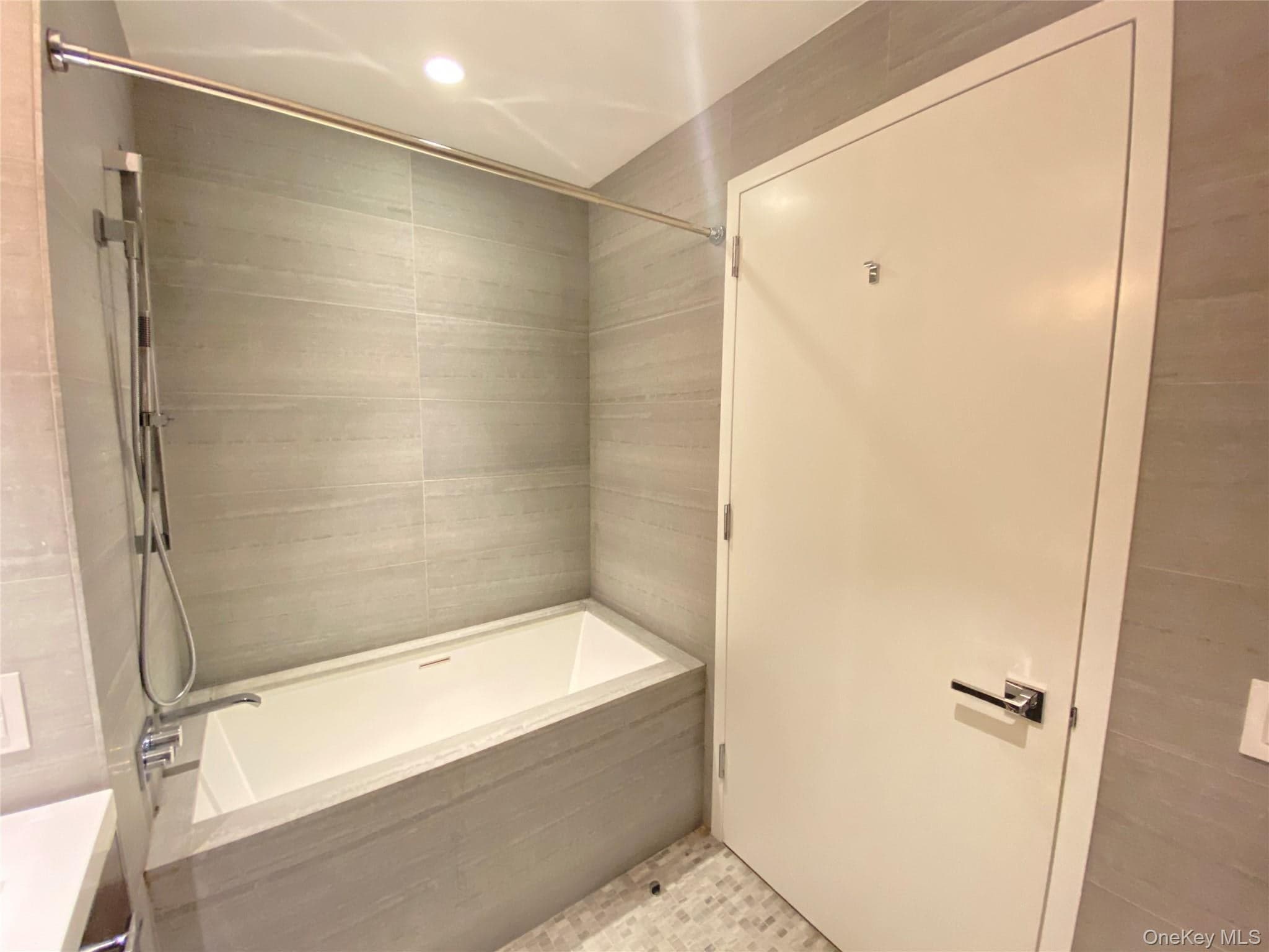 252 South Street Unit: 12G thumbnail 24