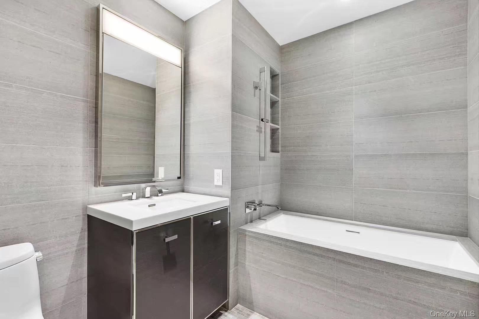 252 South Street Unit: 12G thumbnail 22