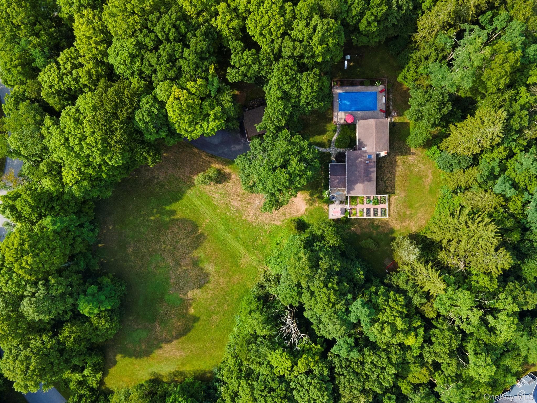 60 Traver Road thumbnail 38