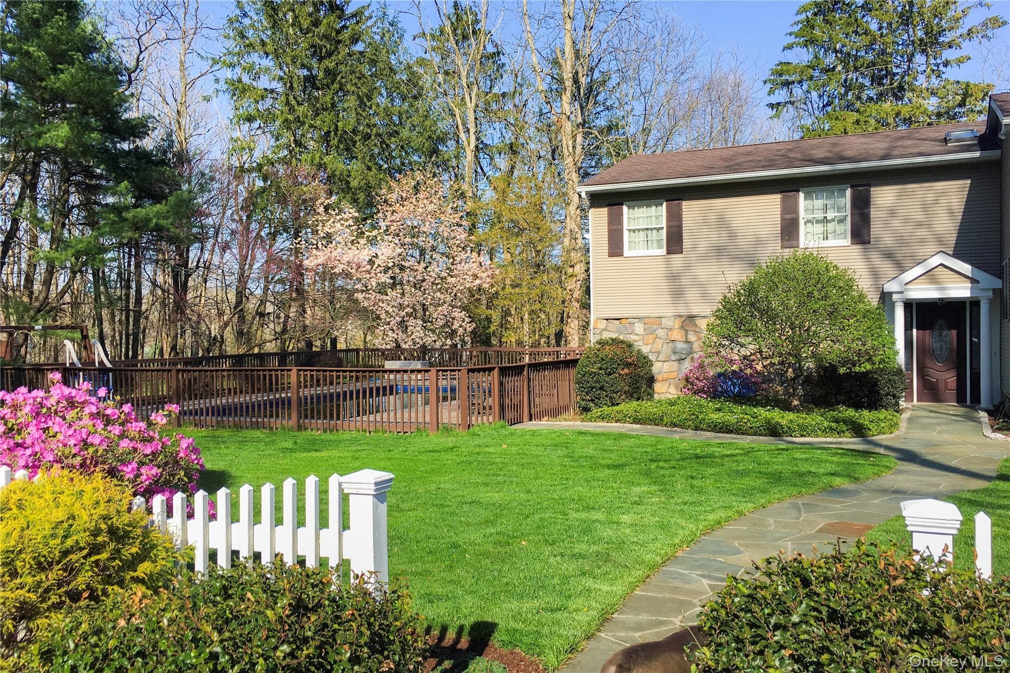 60 Traver Road thumbnail 43