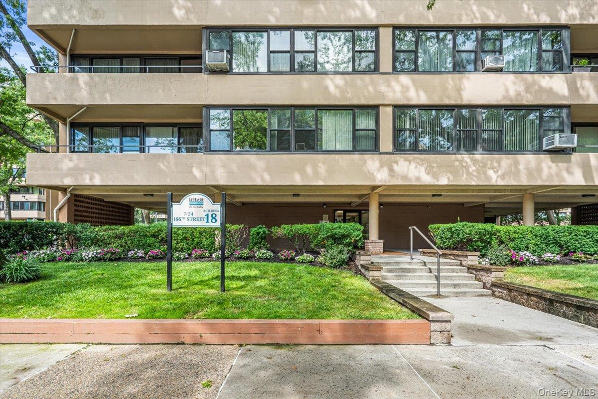 7-24 166th Street Unit: 2D thumbnail 11