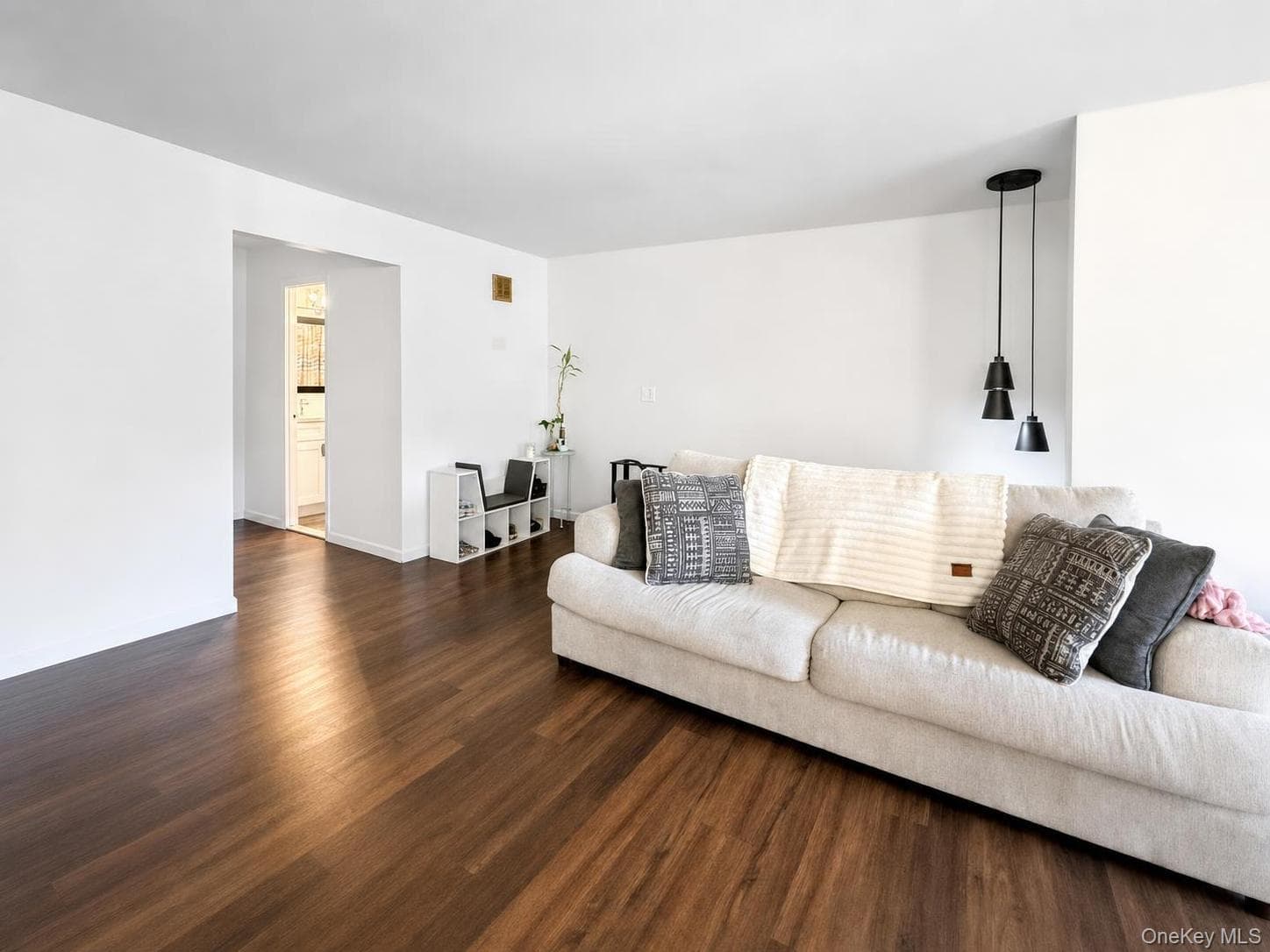 408 Carpenter Avenue Unit: 4 thumbnail 8