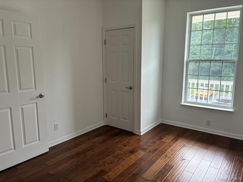 1115 Saratoga Lane thumbnail 10