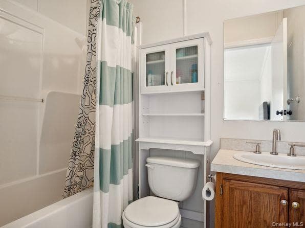 337 Three Mile Harbo Rd Unit: 10 thumbnail 7