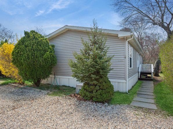 337 Three Mile Harbo Rd Unit: 10, East Hampton