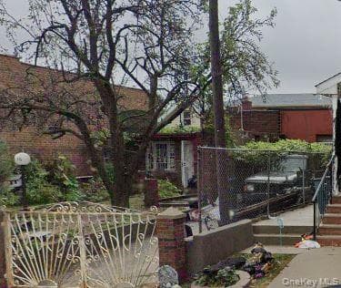 9916 23rd Avenue photo 1
