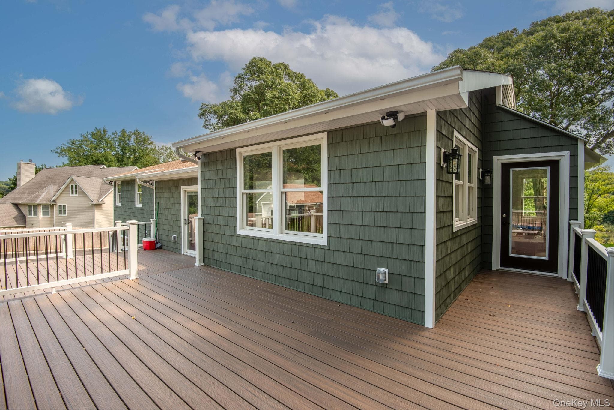 40 Lakeside Drive thumbnail 38