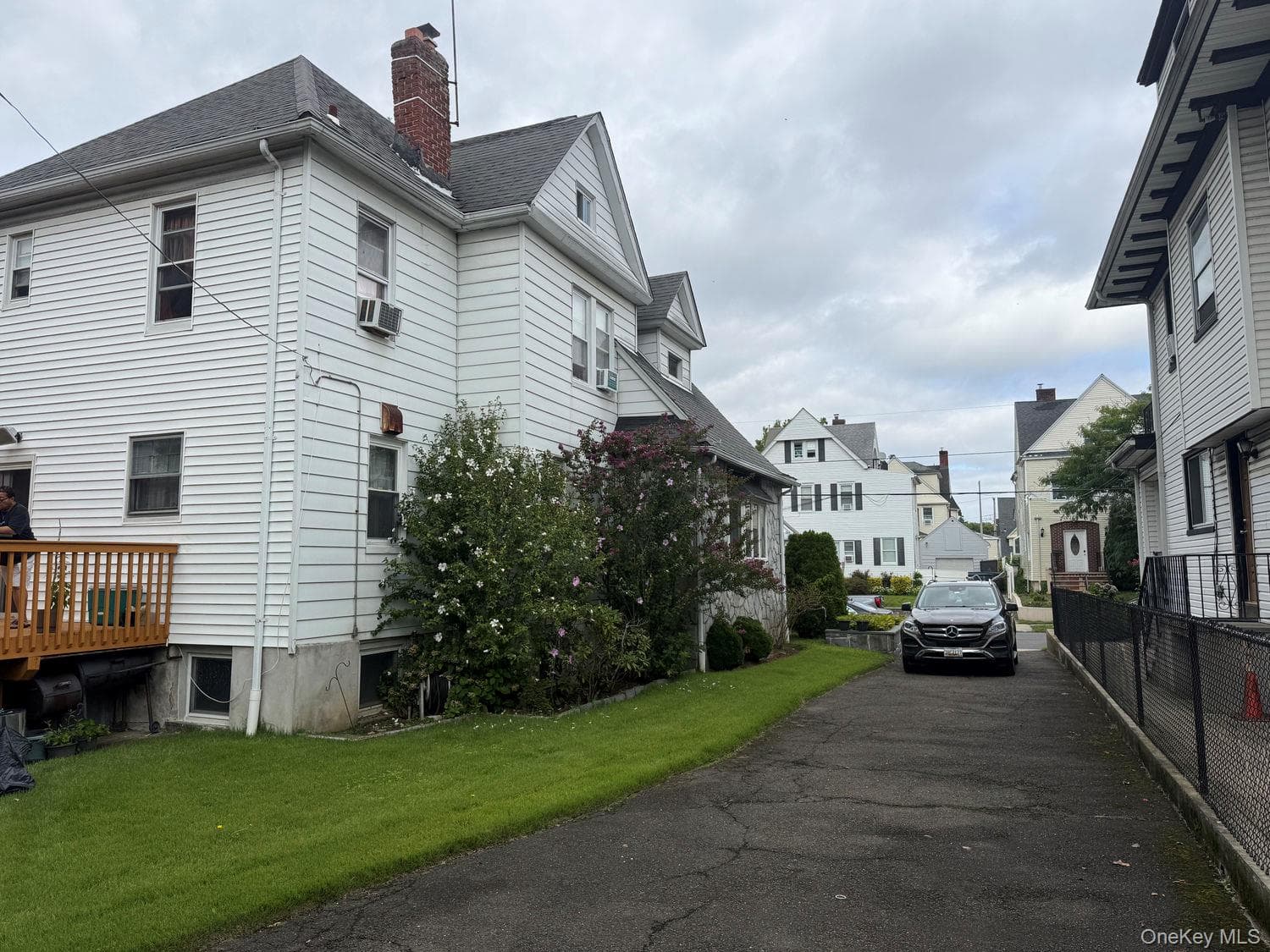 332 Rich Avenue thumbnail 5