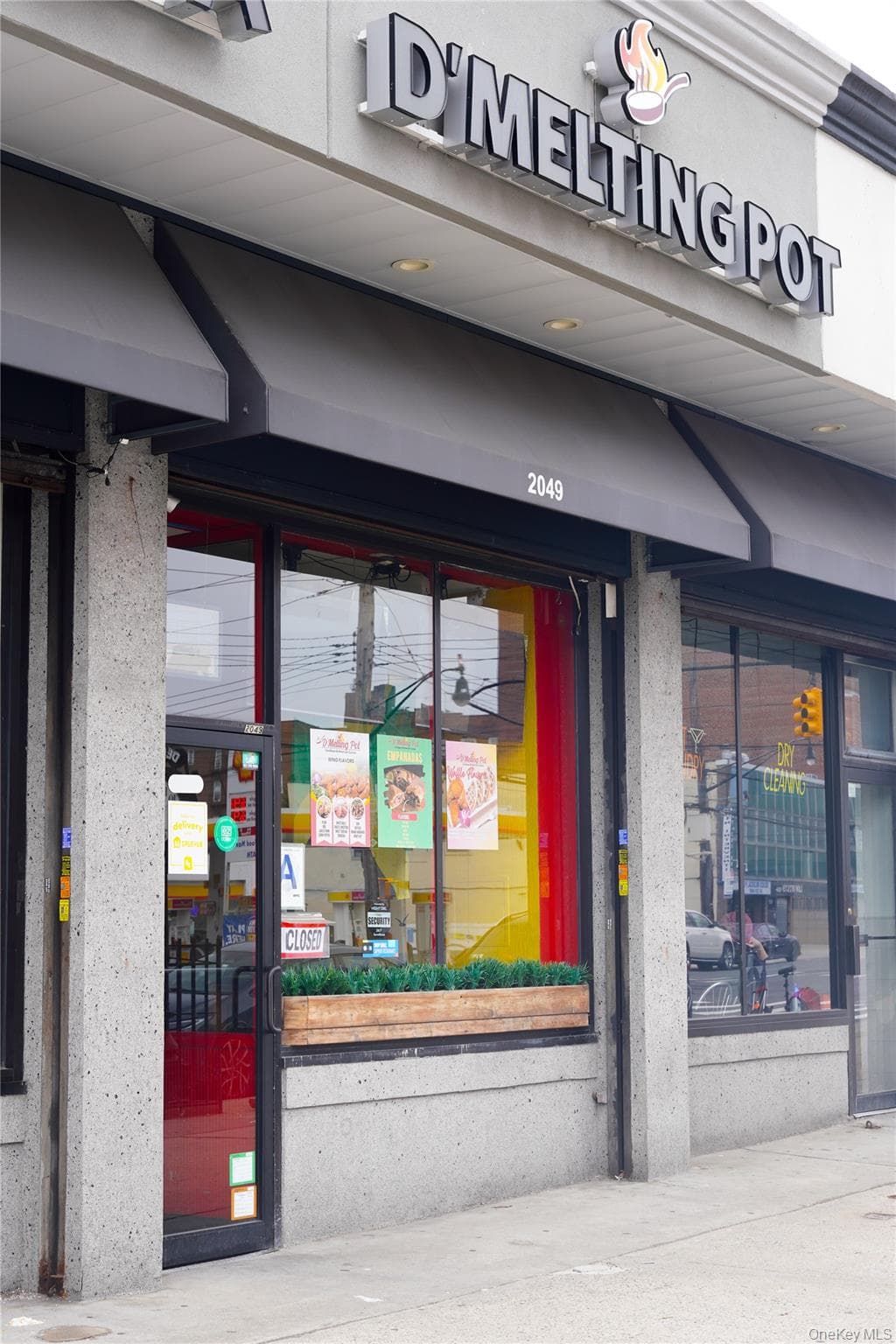 2049 Williamsbridge Rd thumbnail 3
