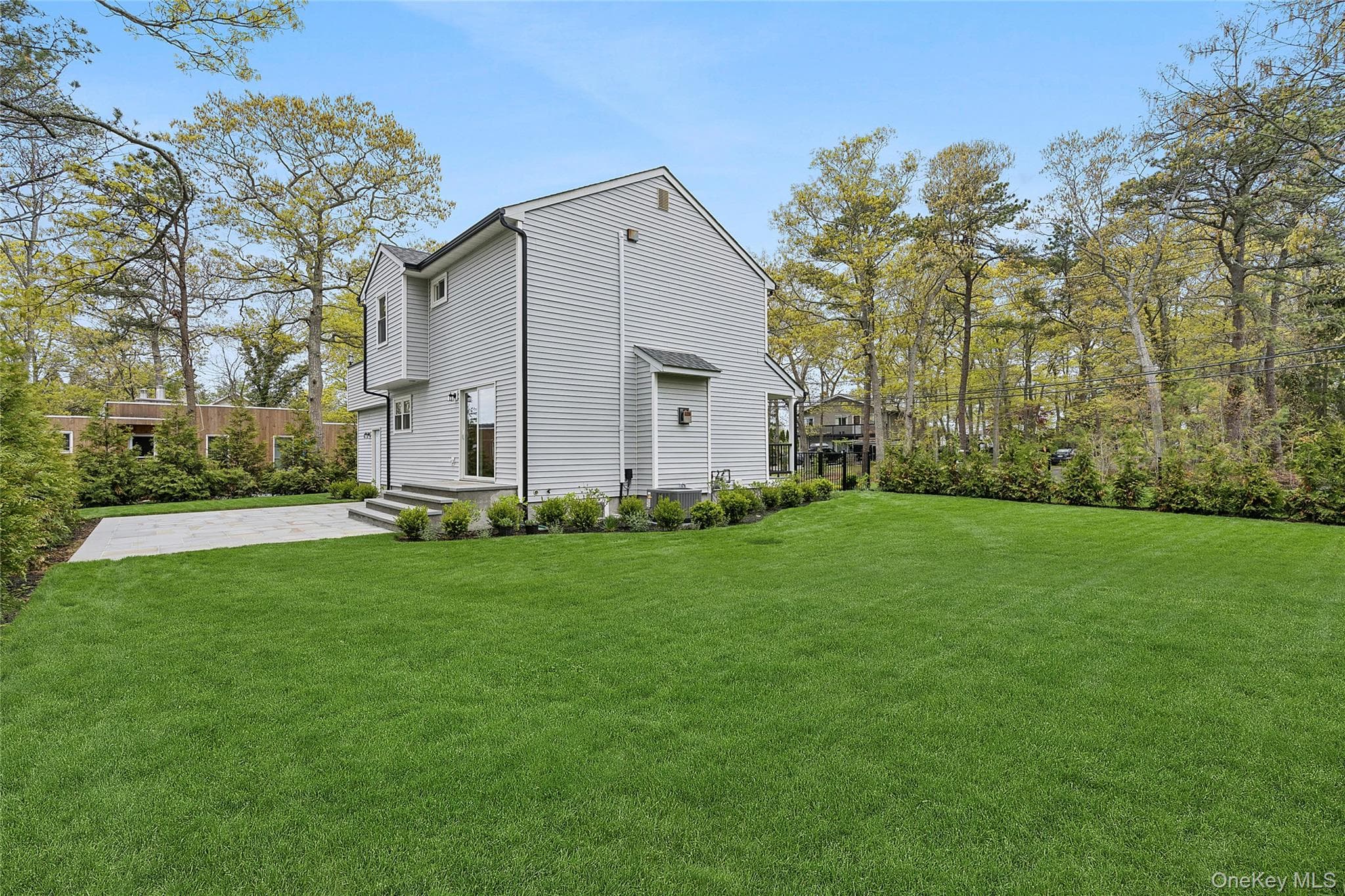 53 Shore Road thumbnail 14