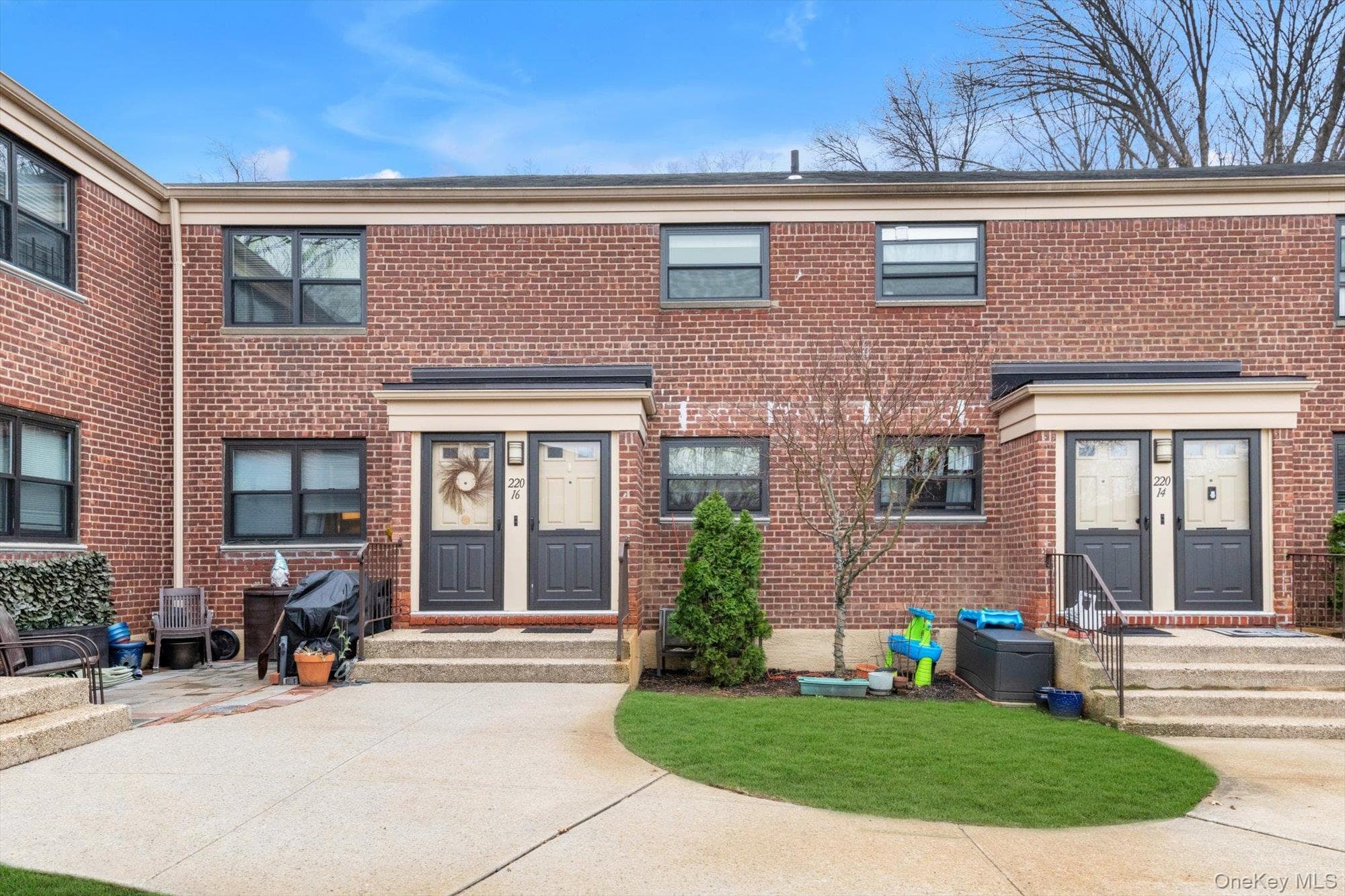 220-16 75th Avenue Unit: 210A2, Oakland Gardens