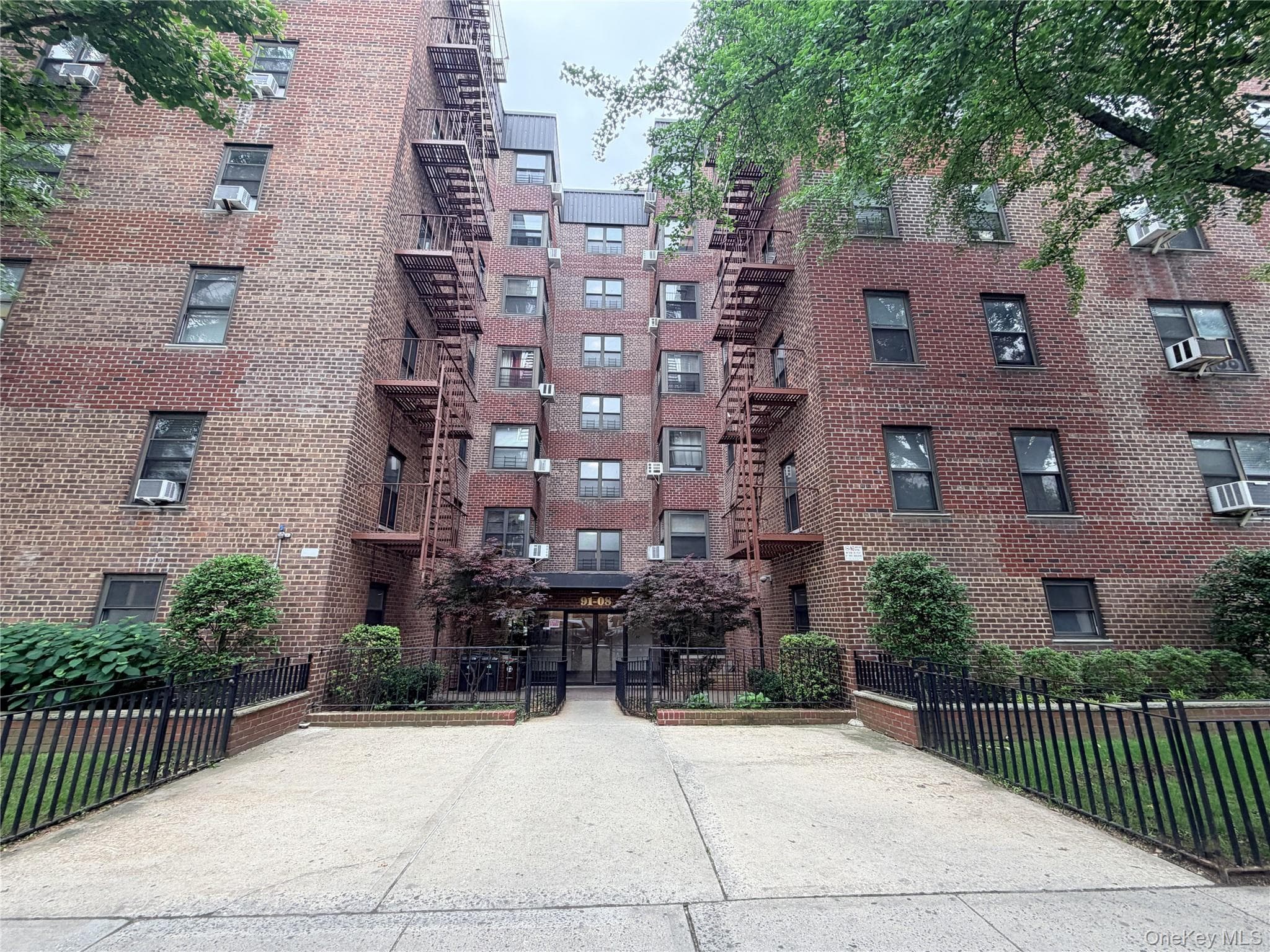 91-08 32 Avenue Unit: E107 photo 1