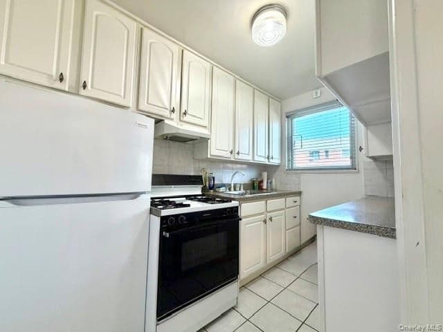 69-29 218th Street Unit: Lower thumbnail 13
