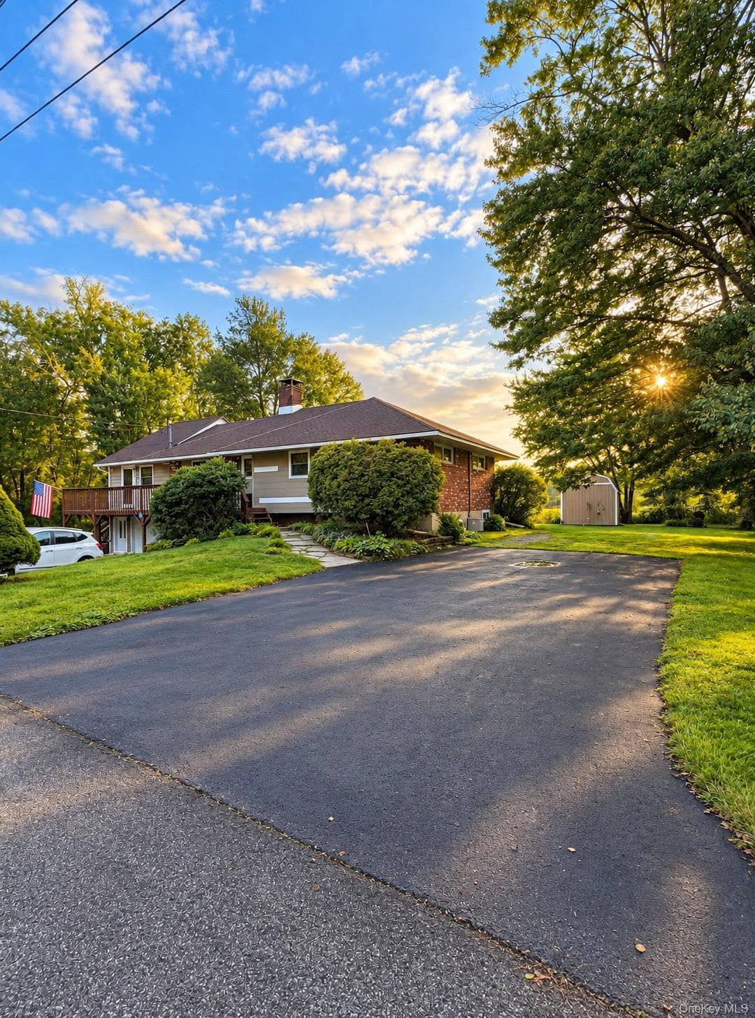 56 Columbia Drive thumbnail 2