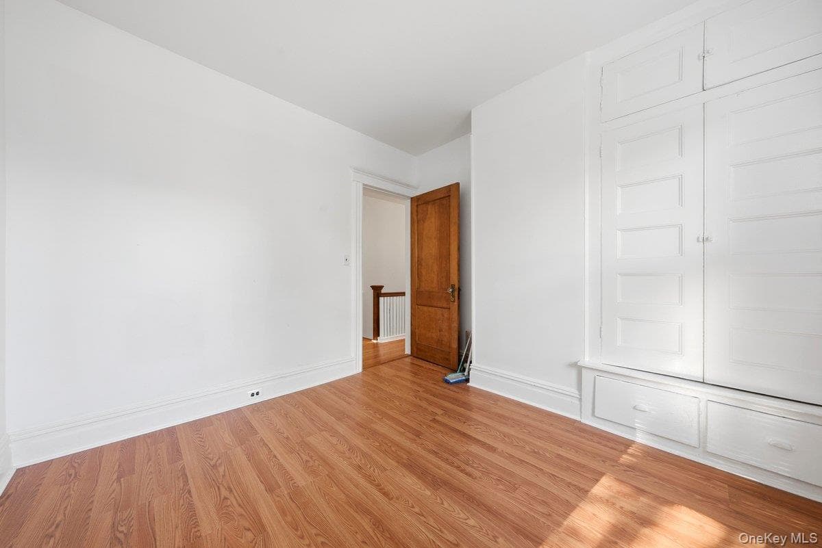 158 Hillside Avenue thumbnail 19