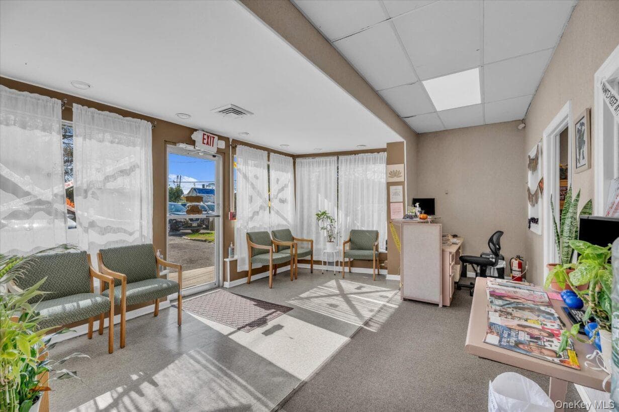 55 Carleton Avenue thumbnail 10