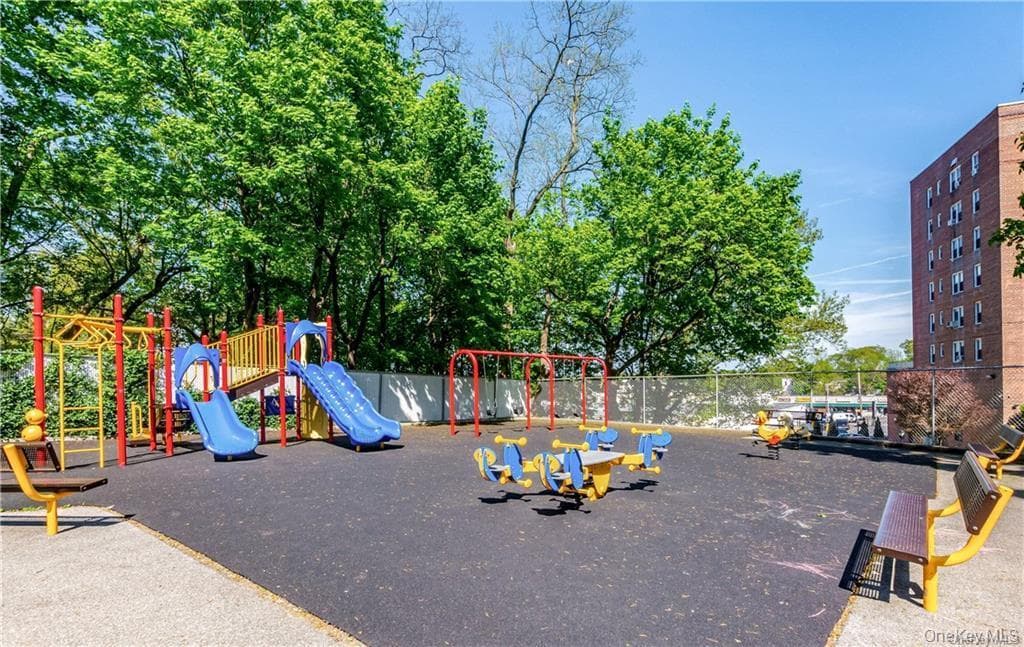 5610 Netherland Avenue Unit: 5G thumbnail 12