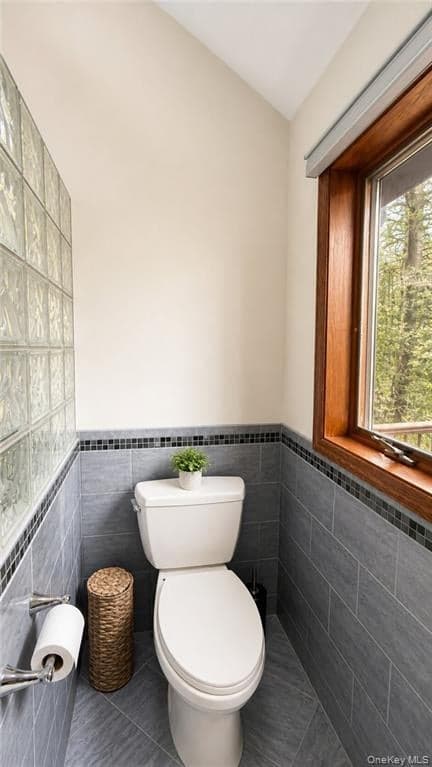 212 Meeker Road thumbnail 15