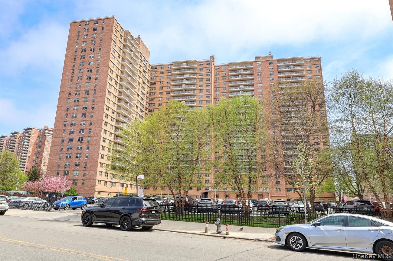 464 Neptune Avenue Unit: 23F photo 1