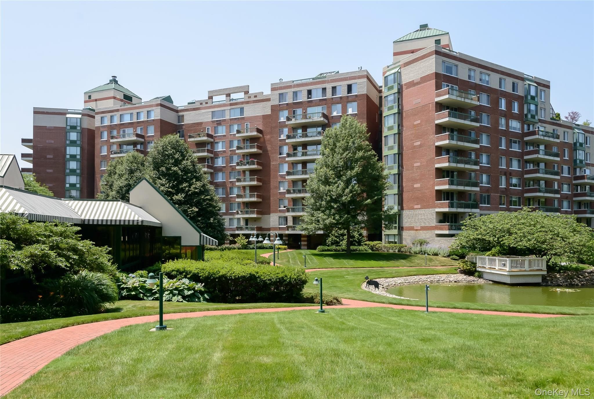 111 Cherry Valley Avenue Unit: PH4 thumbnail 40