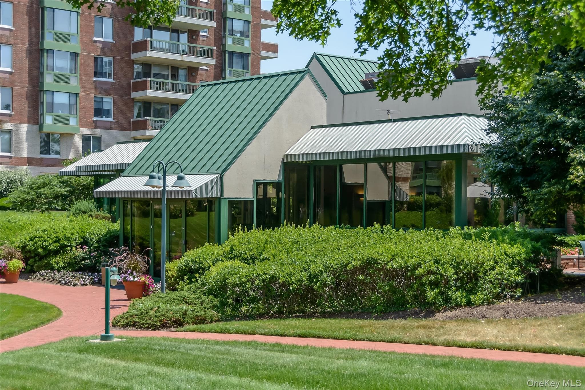 111 Cherry Valley Avenue Unit: PH4 thumbnail 34