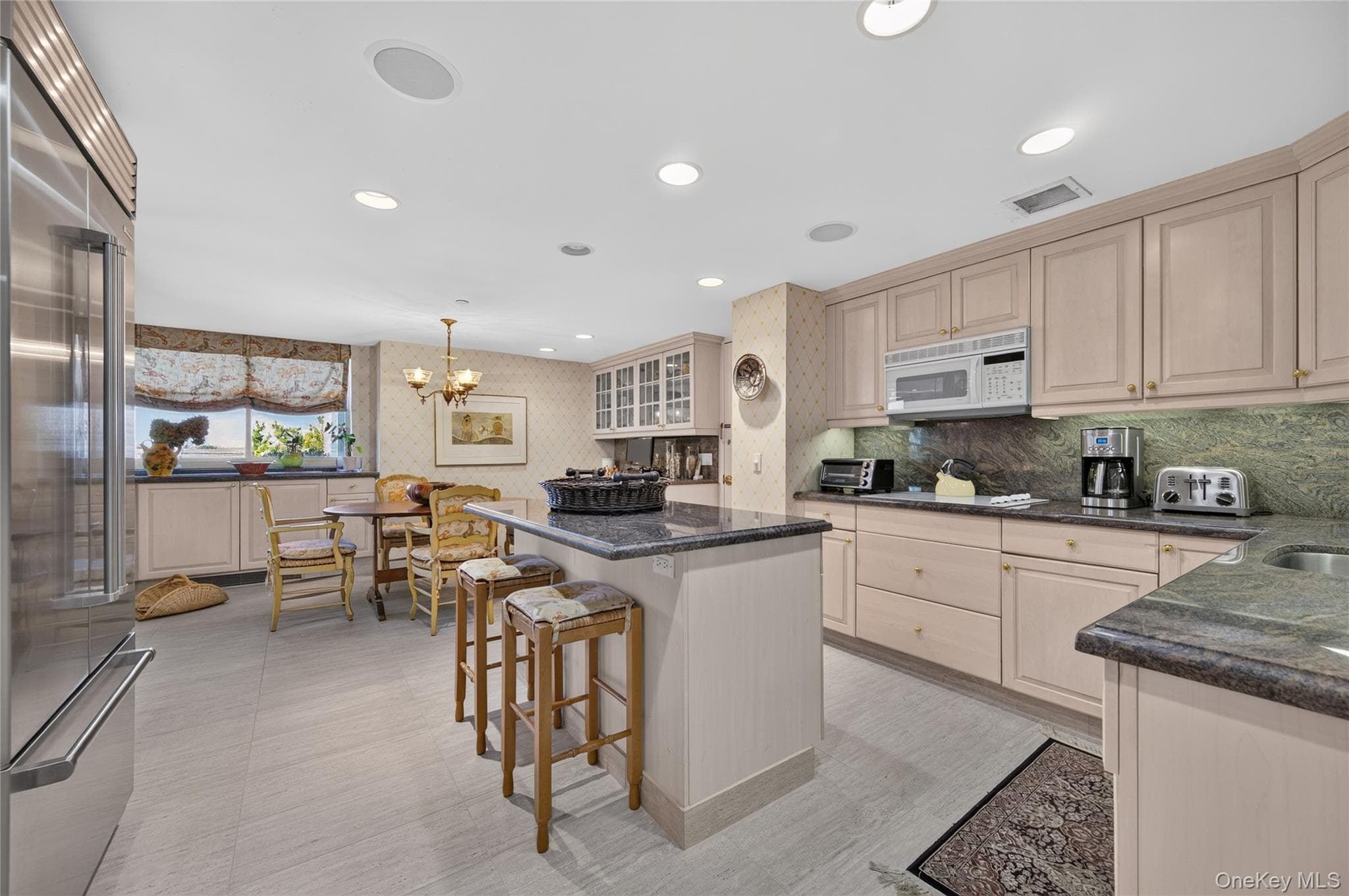 111 Cherry Valley Avenue Unit: PH4 thumbnail 12