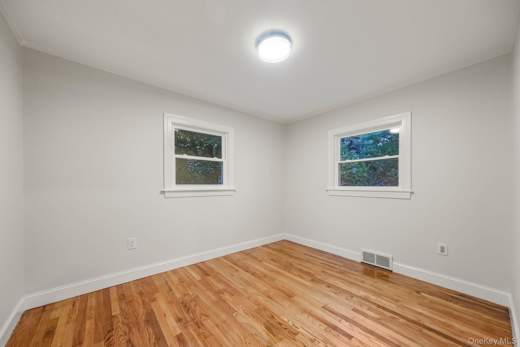 16 Knollwood Road thumbnail 12