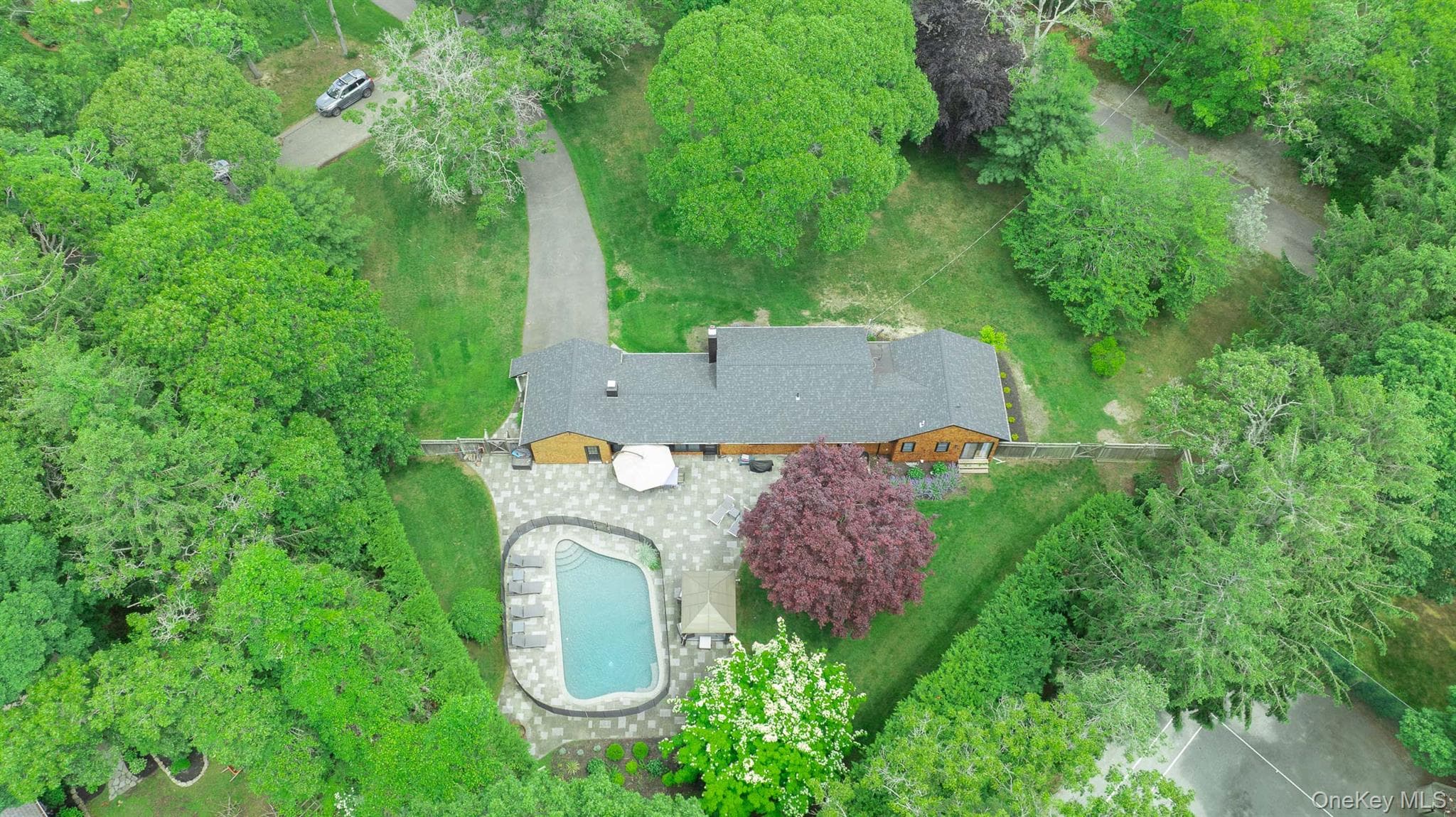 19 Groveland Avenue thumbnail 3